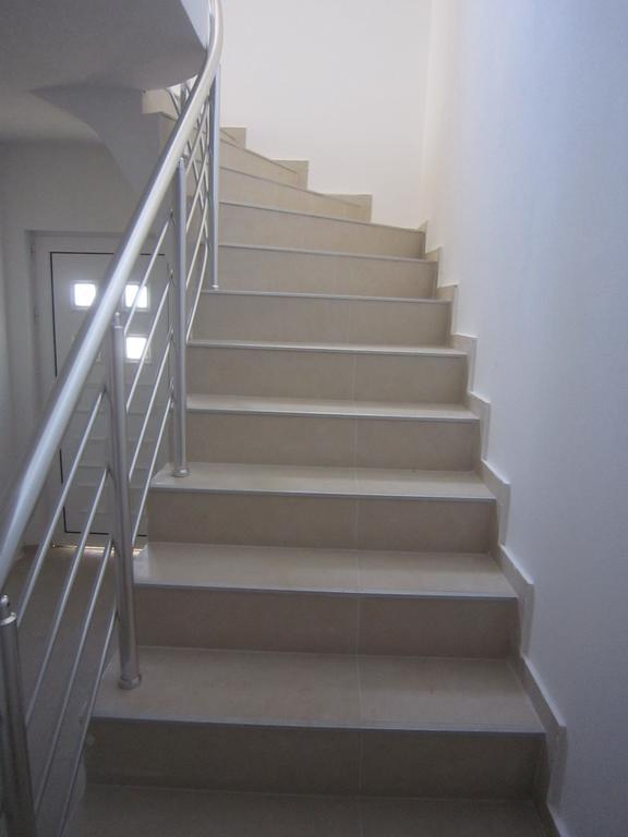 Apartments Viktoria 티바트 외부 사진