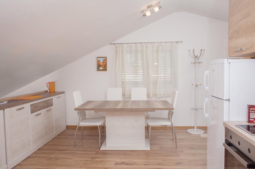 Apartments Viktoria 티바트 외부 사진